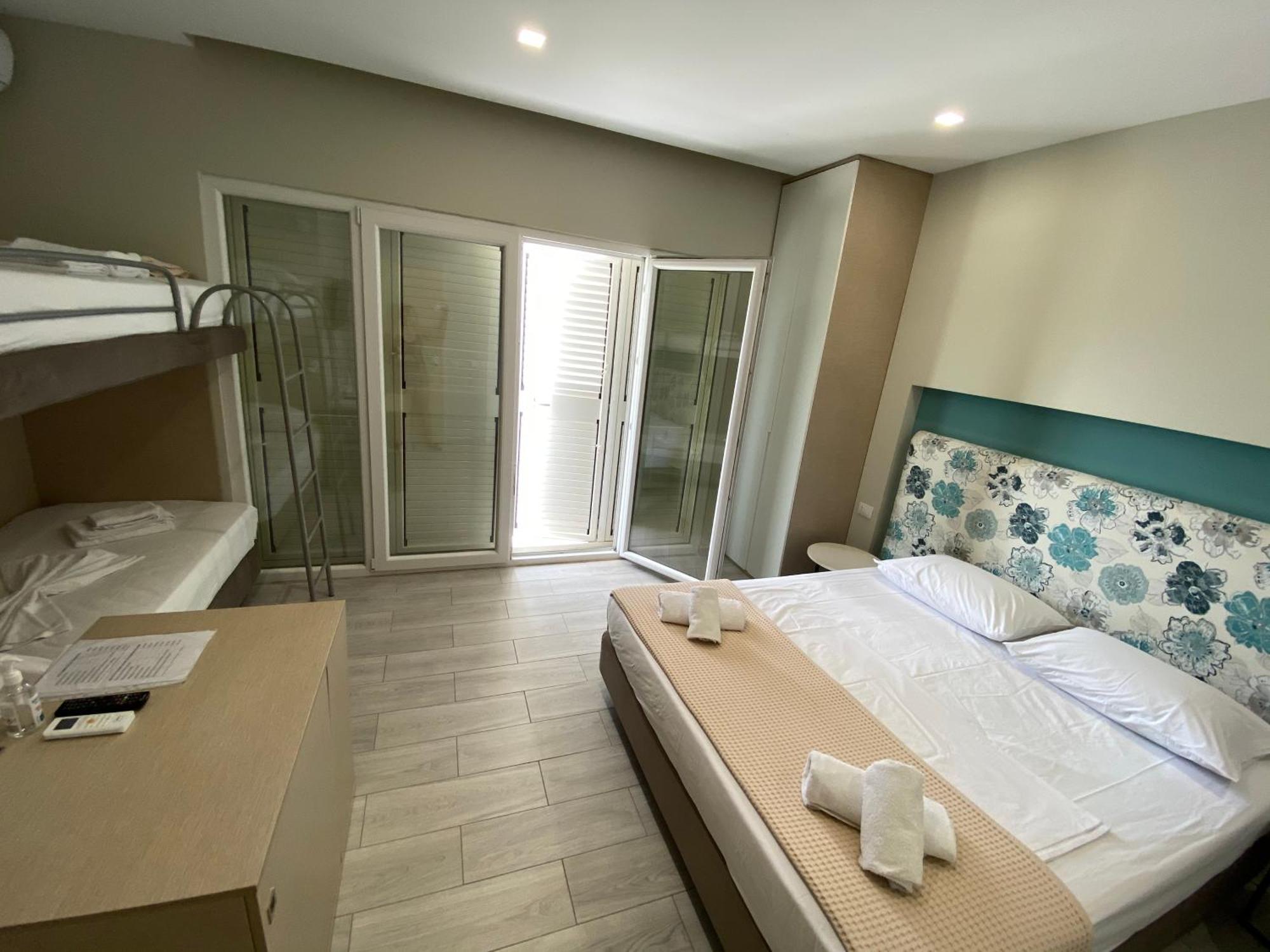 Drimades Blue Rooms Dhermi Exterior photo